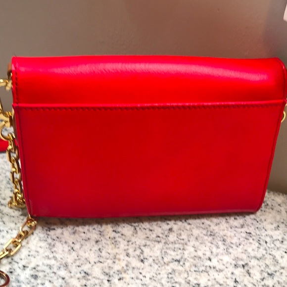 Tory Burch Chain Crossbody - Picture 2 of 16